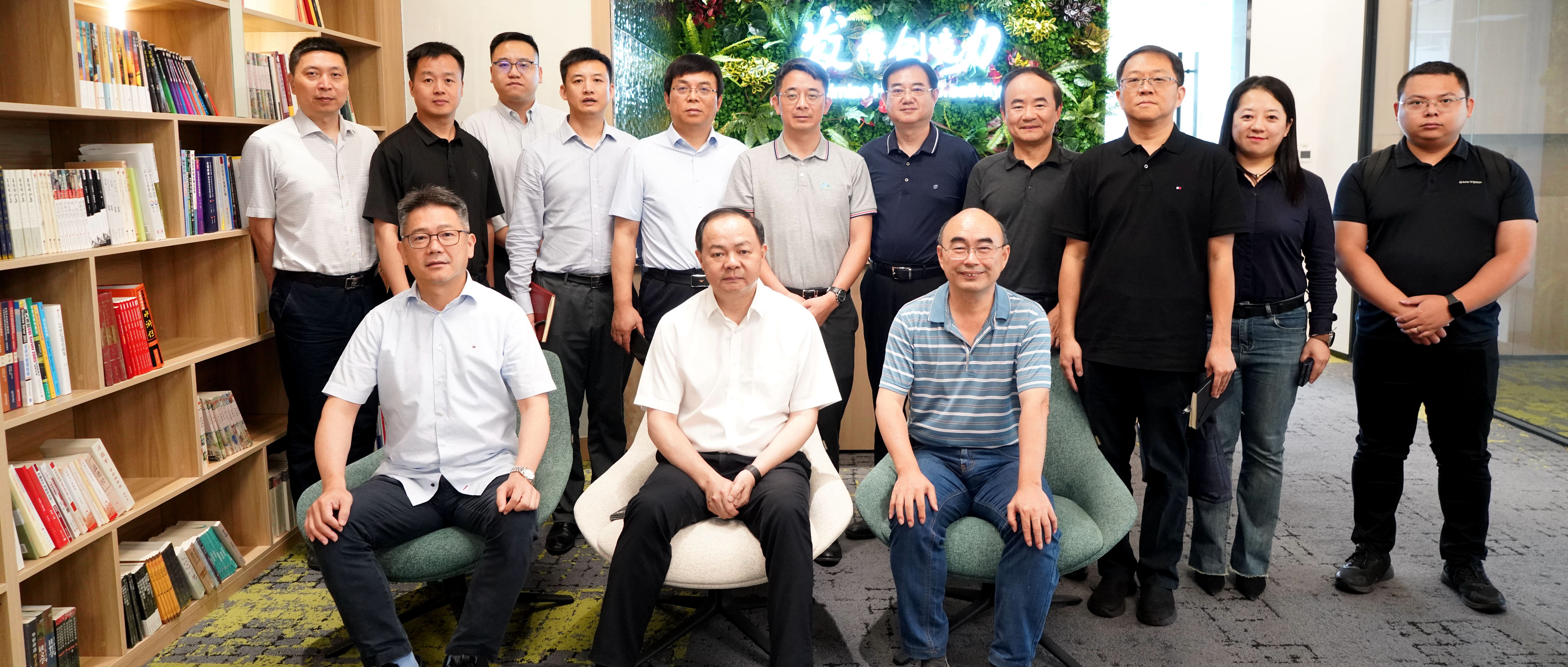 湖南省重大招商引资驻京工作专班郑建新主任一行莅临z6人生就是博化学